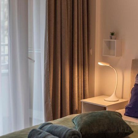 Lovely Apartman- Free Parking Pécs Exterior foto
