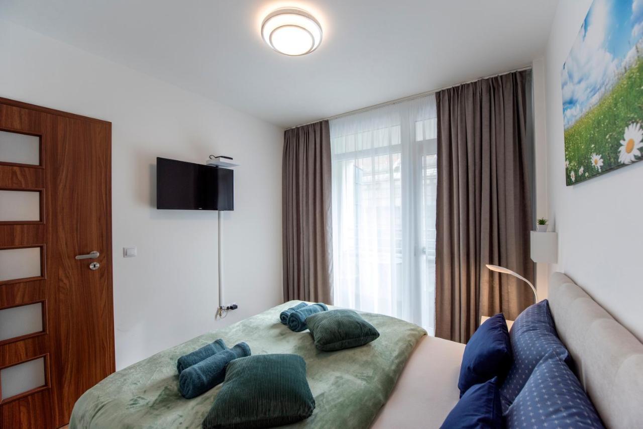 Lovely Apartman- Free Parking Pécs Exterior foto