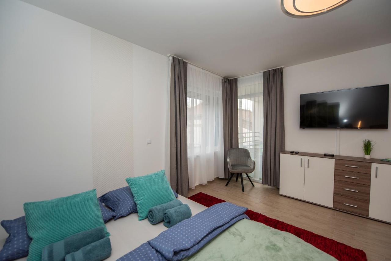 Lovely Apartman- Free Parking Pécs Exterior foto